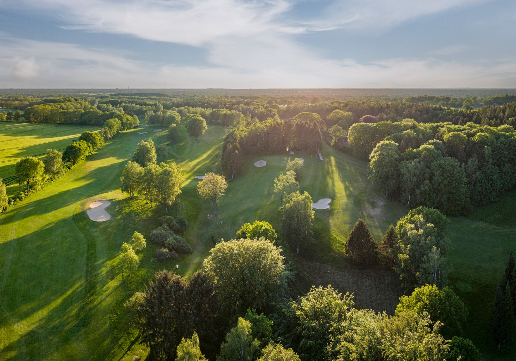 Drohnenbild mit Horizont GC Hoisdorf
