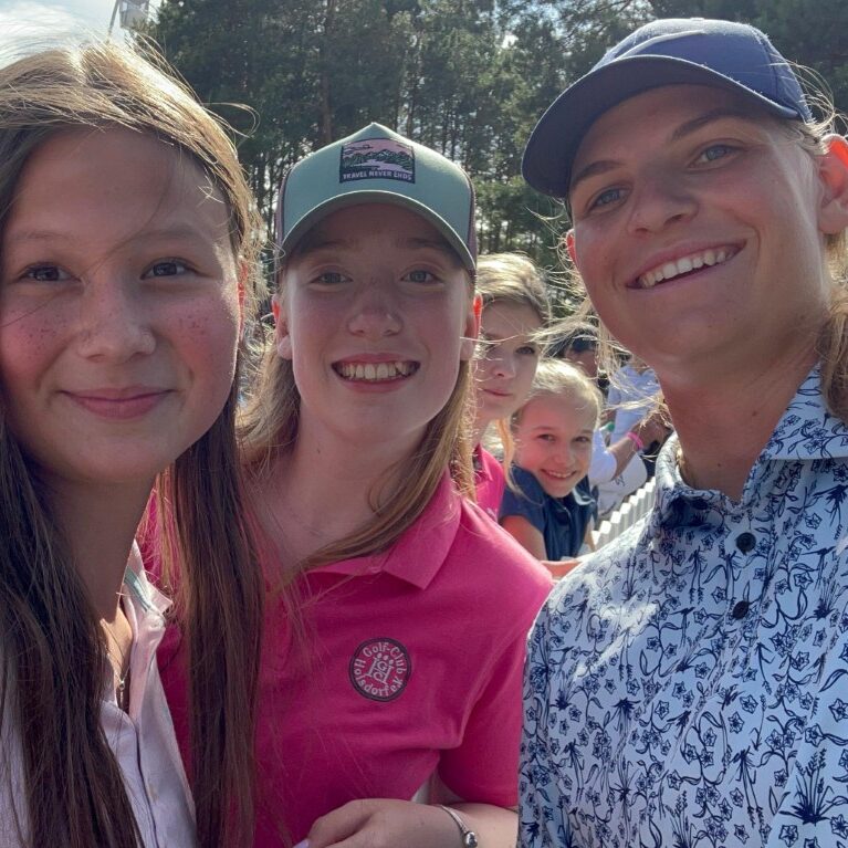 Selfie Marit Claasen Mila Tange Mit Helen Briem In Winsen LET Tour